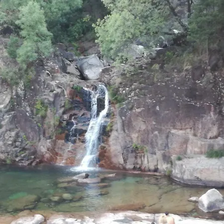 Nyaraló Casinha Do Joao No Geres Alamela